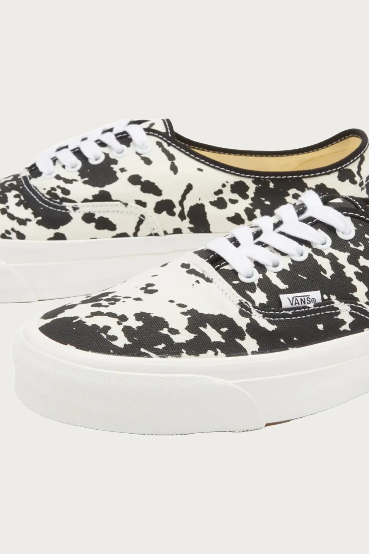 LX Authentic 44 - Cow Black/Marshmallow