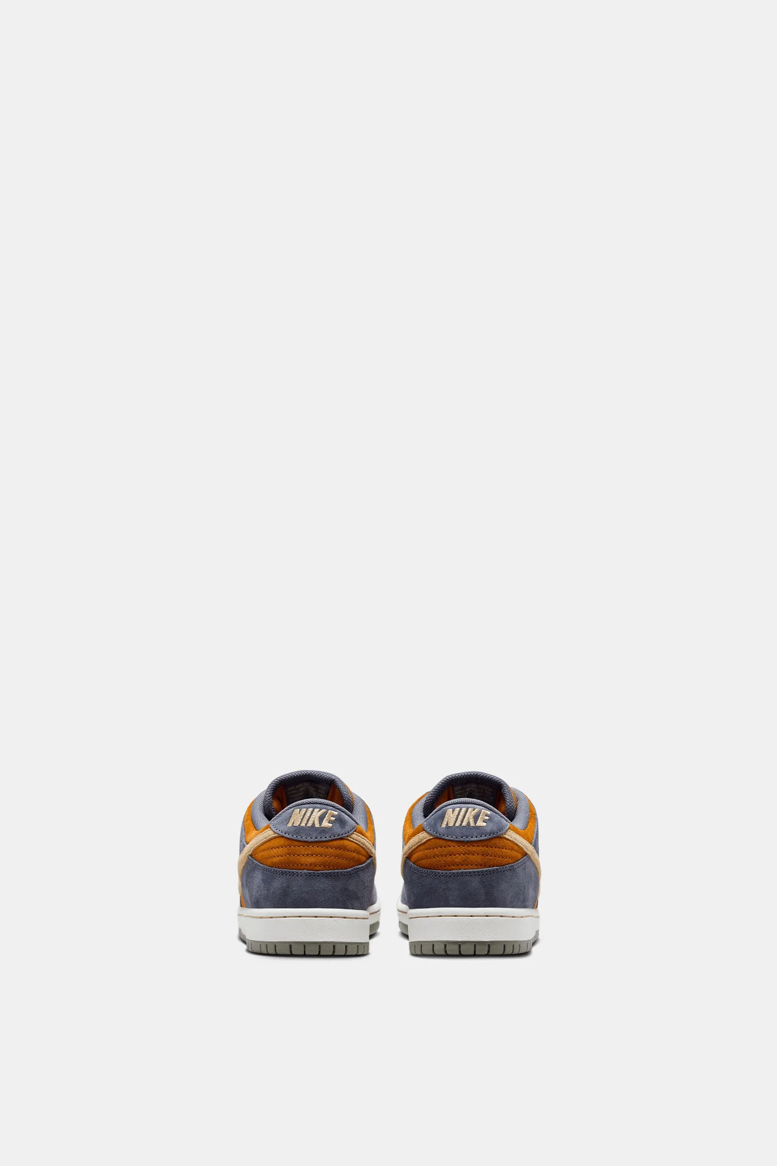 Nike SB Dunk Low Pro