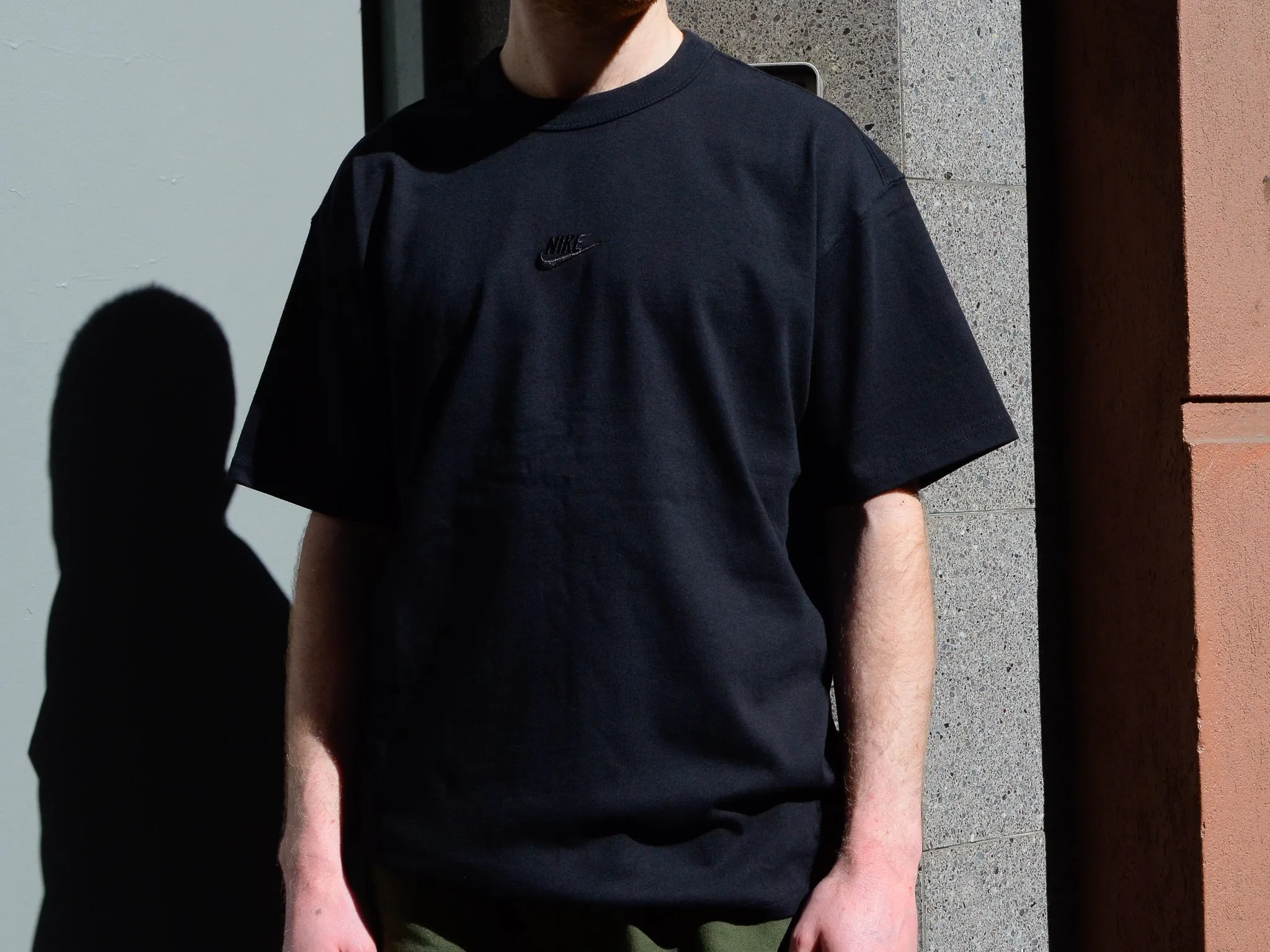 Nike Sportswear Premium Essential Tonal T-Shirt - Black
