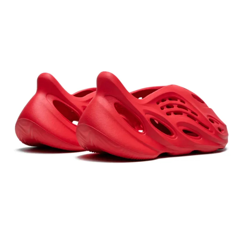 Yeezy Foam RNNR Vermillion